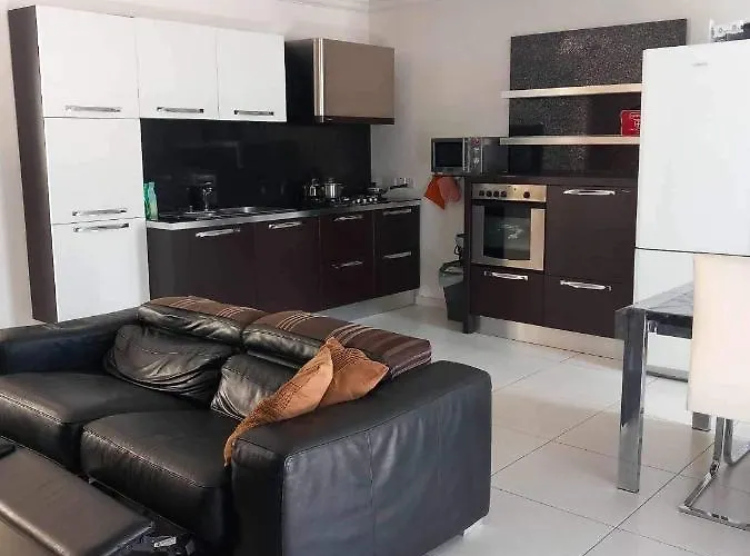 St Pauls Bay Luxury 2 Bedroom Blue Water Flat 36 St. Paul's Bay