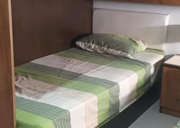 St Pauls Bay Luxury 2 Bedroom Blue Water Flat 36 *